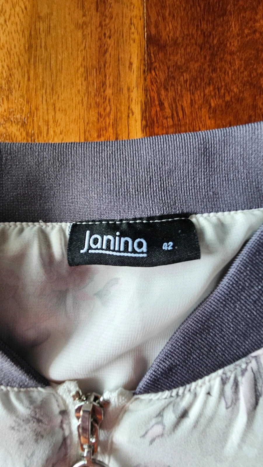 Veste d'été légère Janina blanche à fleurs zippée col gris T42 – photo 4